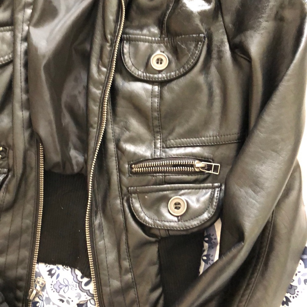 Jacket - Picture 3 of 4